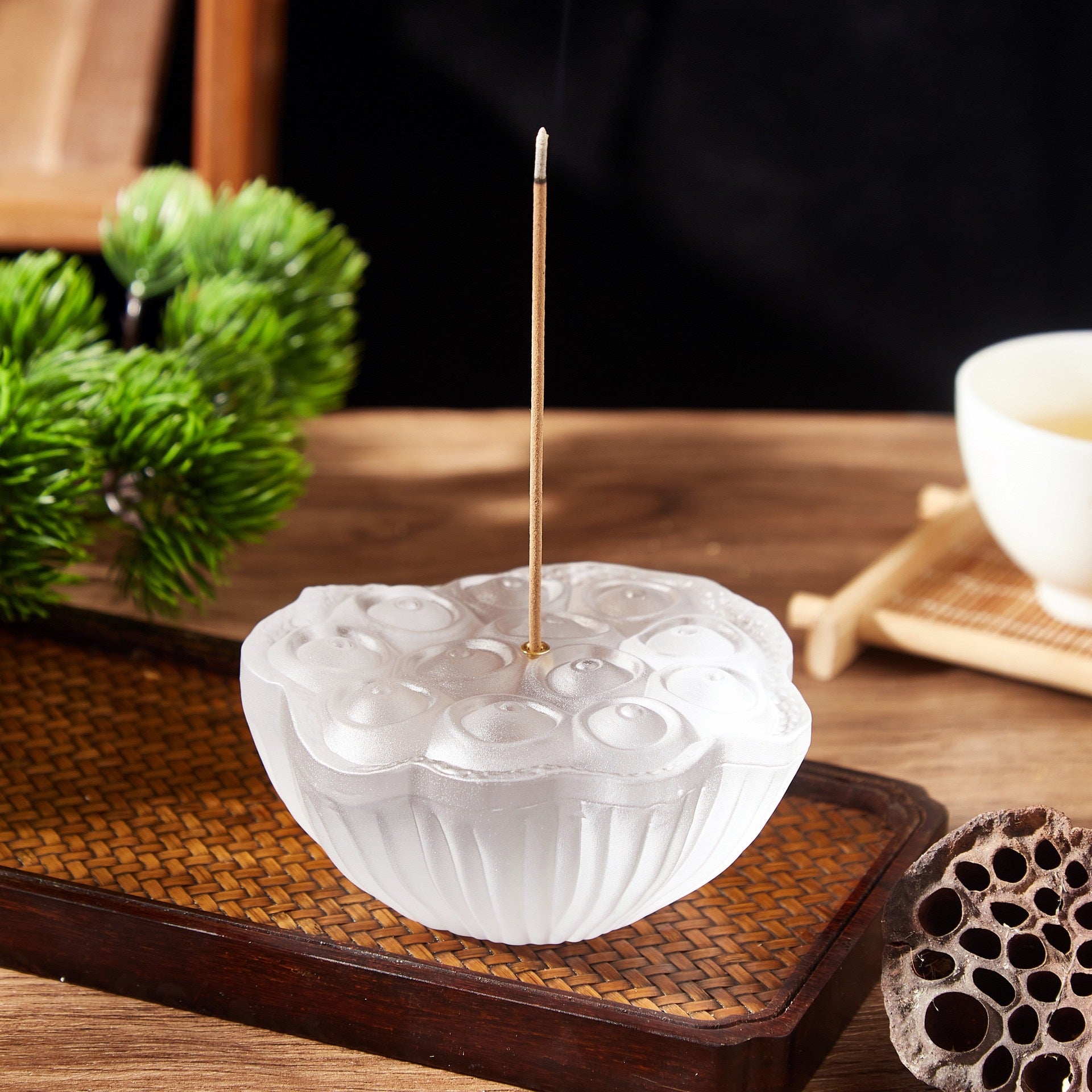Liuli incense insert creative lotus incense holder tea pet tea table ornaments for home incense agarwood incense burner