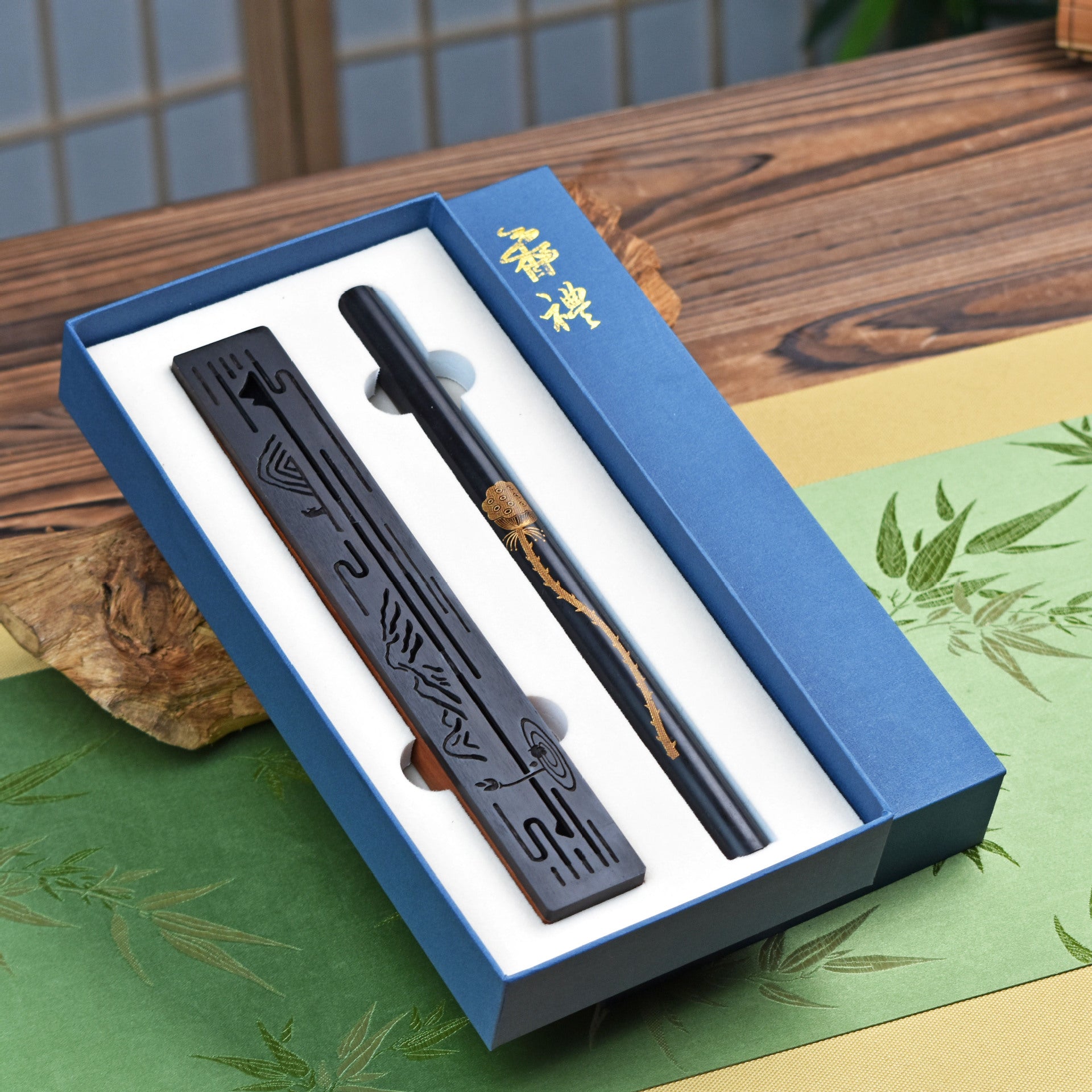 Chinese red sandalwood non-acid lying incense box agarwood sandalwood incense incense burner household indoor wooden incense seat incense box