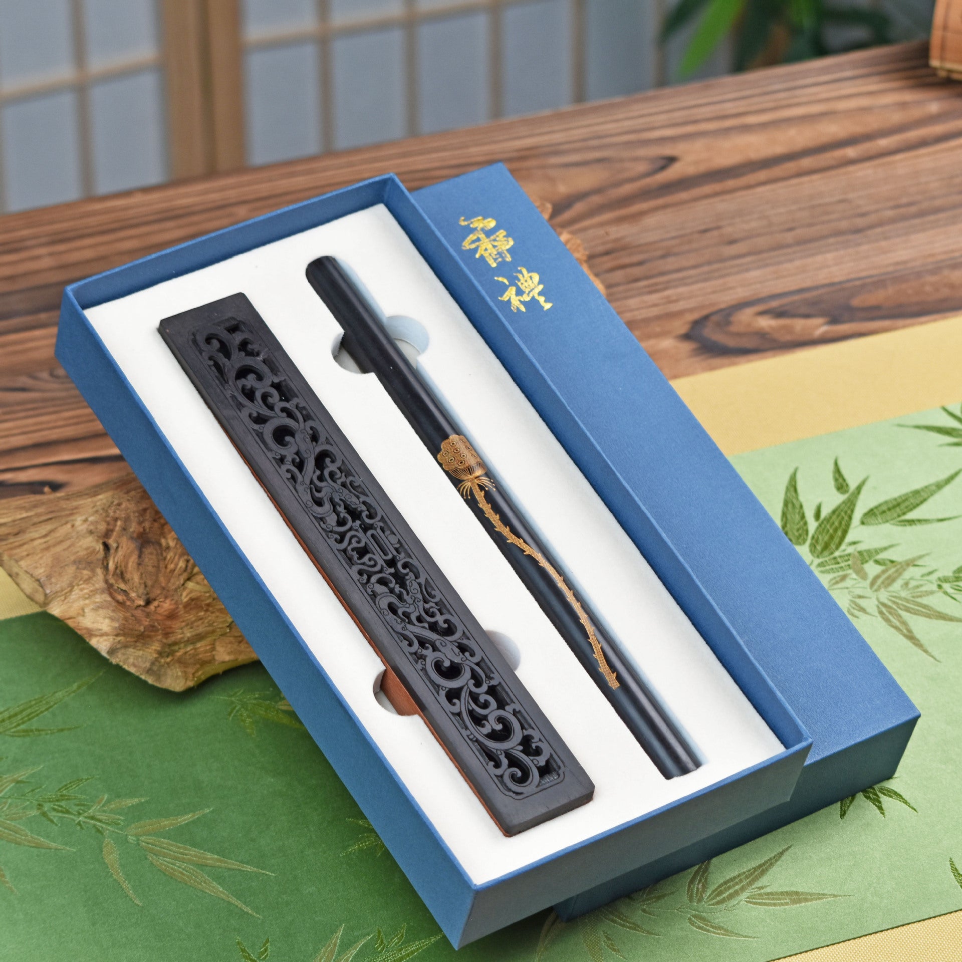 Chinese red sandalwood non-acid lying incense box agarwood sandalwood incense incense burner household indoor wooden incense seat incense box