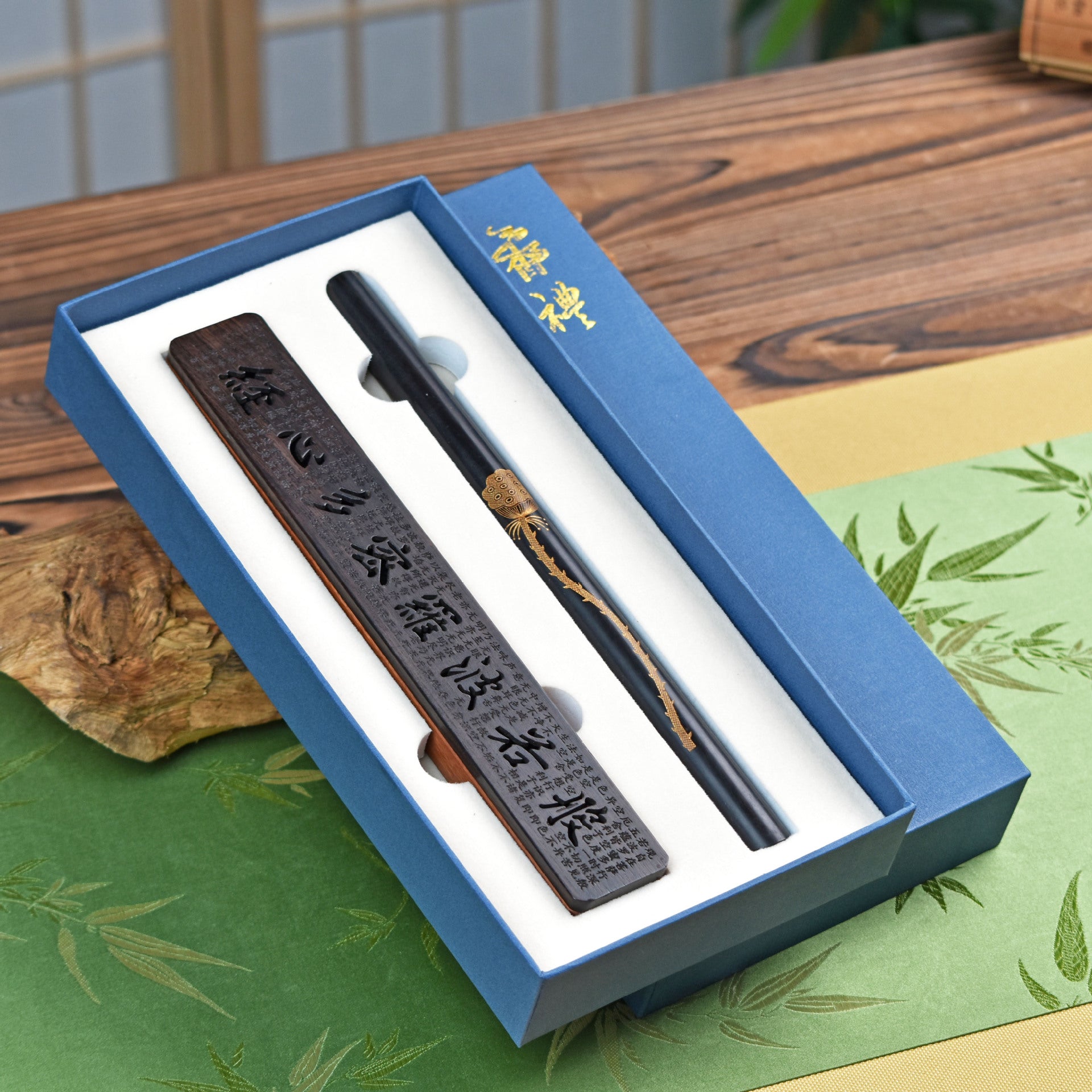 Chinese red sandalwood non-acid lying incense box agarwood sandalwood incense incense burner household indoor wooden incense seat incense box